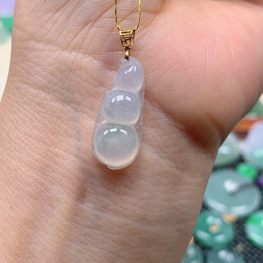 缅甸天然A货翡翠，冰润福豆 编号229/523尺寸23.6-10.2-5.6