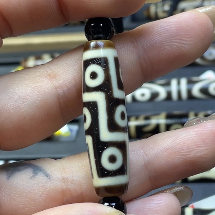 红***4玛瑙/玉髓未镶嵌颈饰