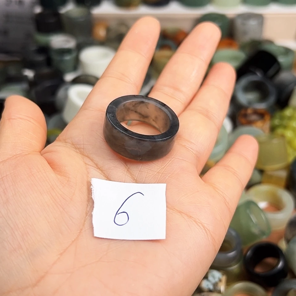 【闪购商品】合金蛇纹石玉戒指孤**人