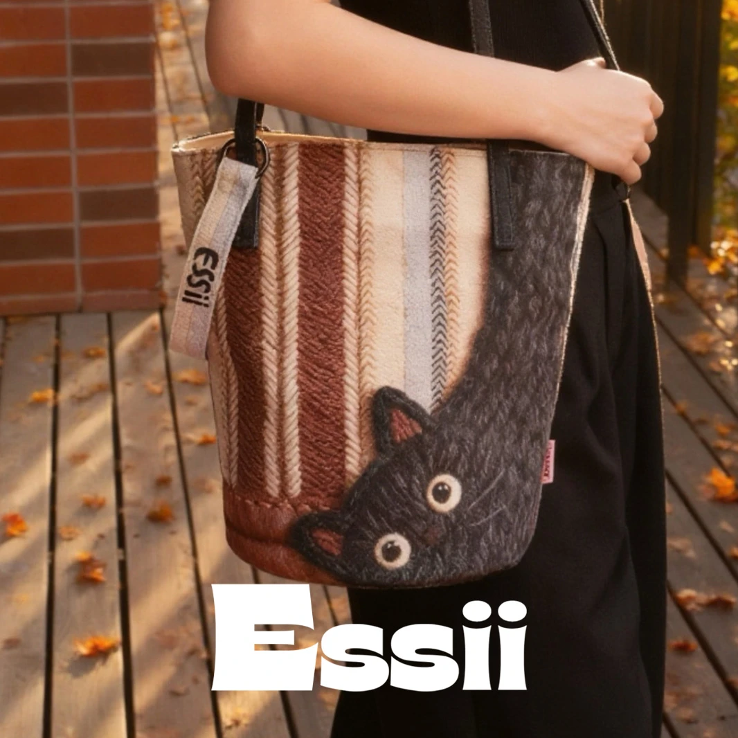 Essii午后小憩潮流猫咪印花手提单肩可斜挎长水桶女士帆布包包