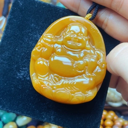 石英质玉（黄龙玉）未镶嵌颈饰