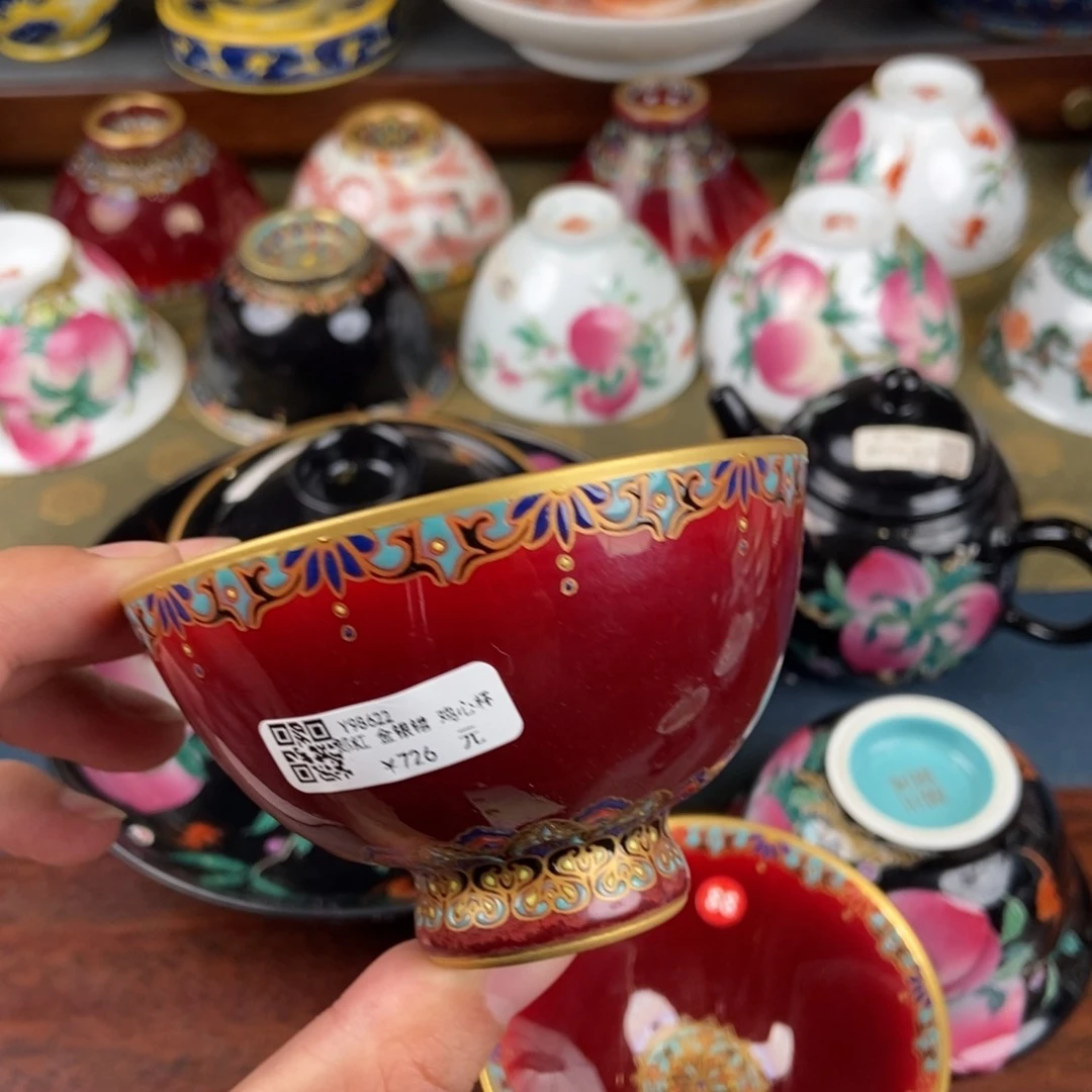 撒***漠陶瓷艺术家的作品是一种非常