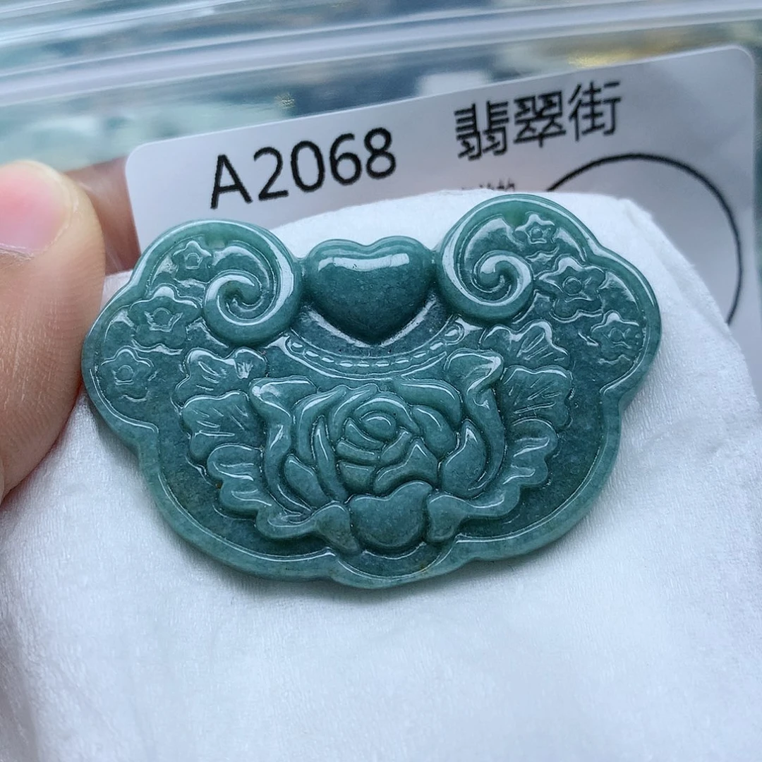翡翠颈饰未镶嵌手串