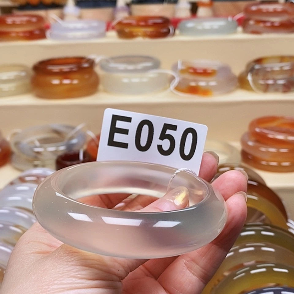 【闪购商品】玛瑙/玉髓手镯未镶嵌翡*