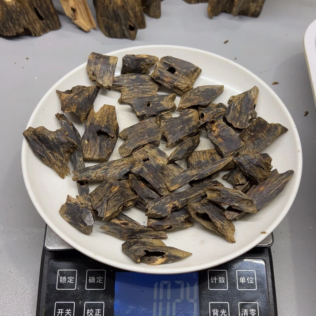 沉香沉香碎屑?****?海南黑棋100克