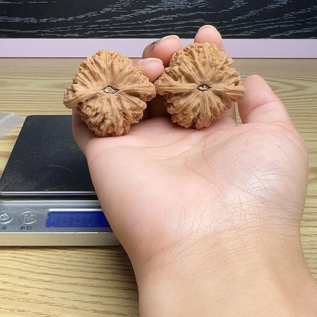 龙***行桃核吊坠核桃核桃