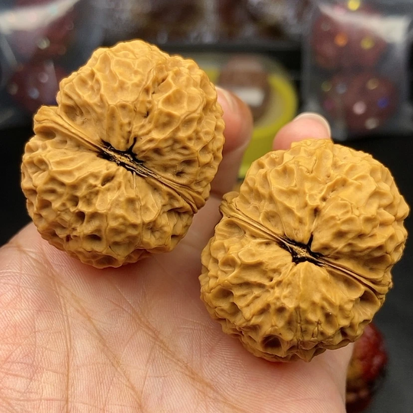 【闪购商品】把件文玩核桃41尺铁绣球