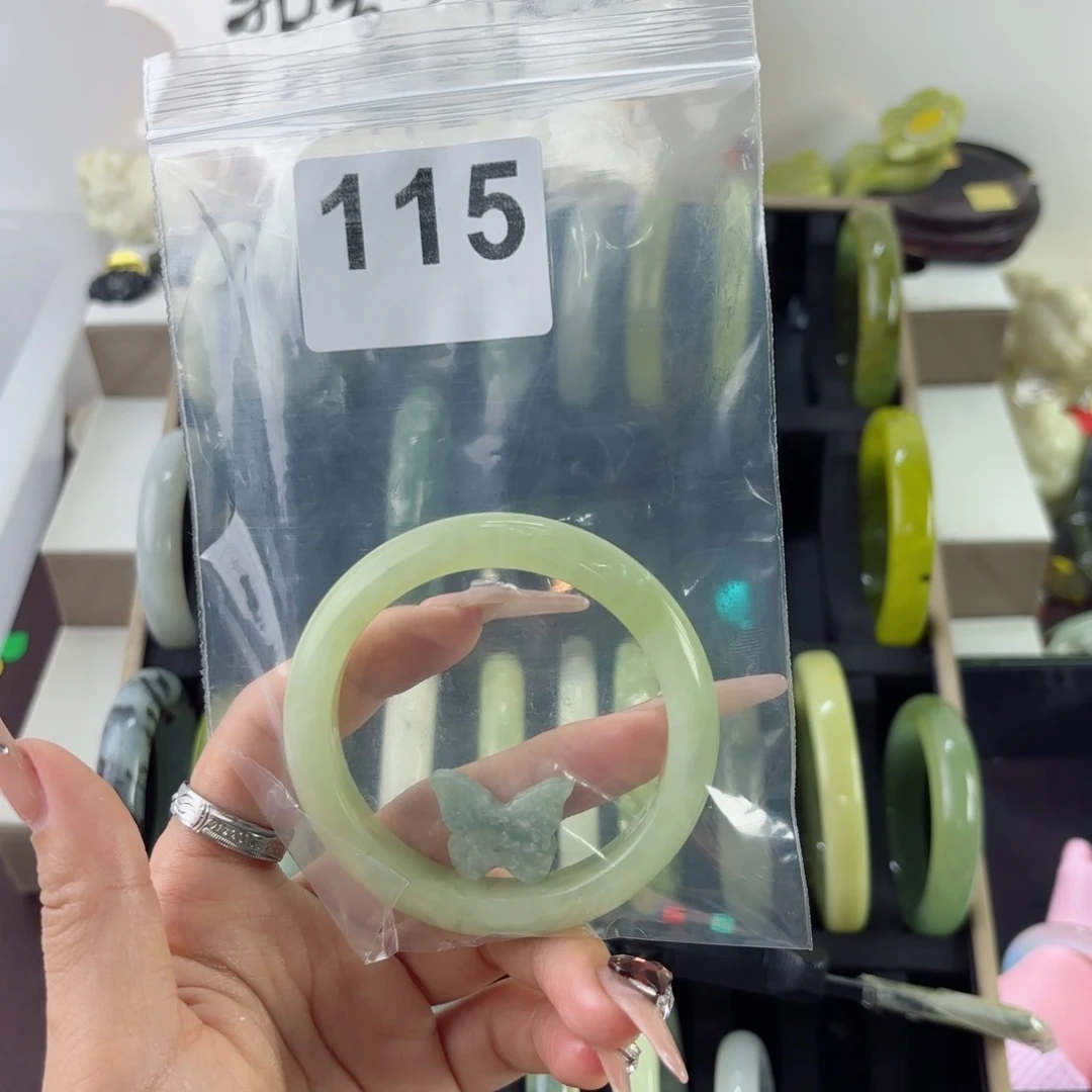 蛇纹石玉未镶嵌手镯a****吧