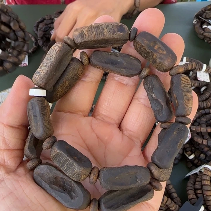 沉香手串乌身虫漏沉水13克卡9多样性发1条