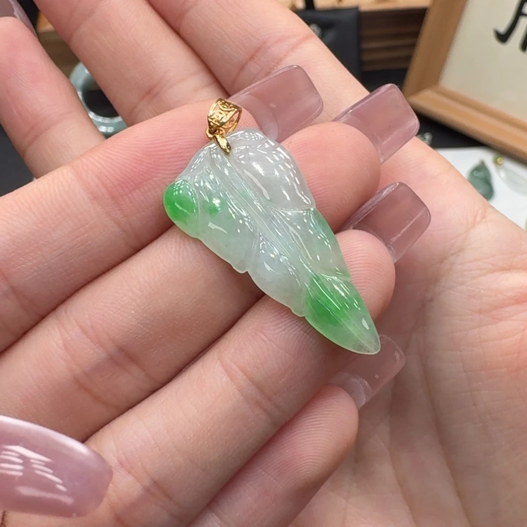 吊坠(不含链)18K金镶嵌翡翠