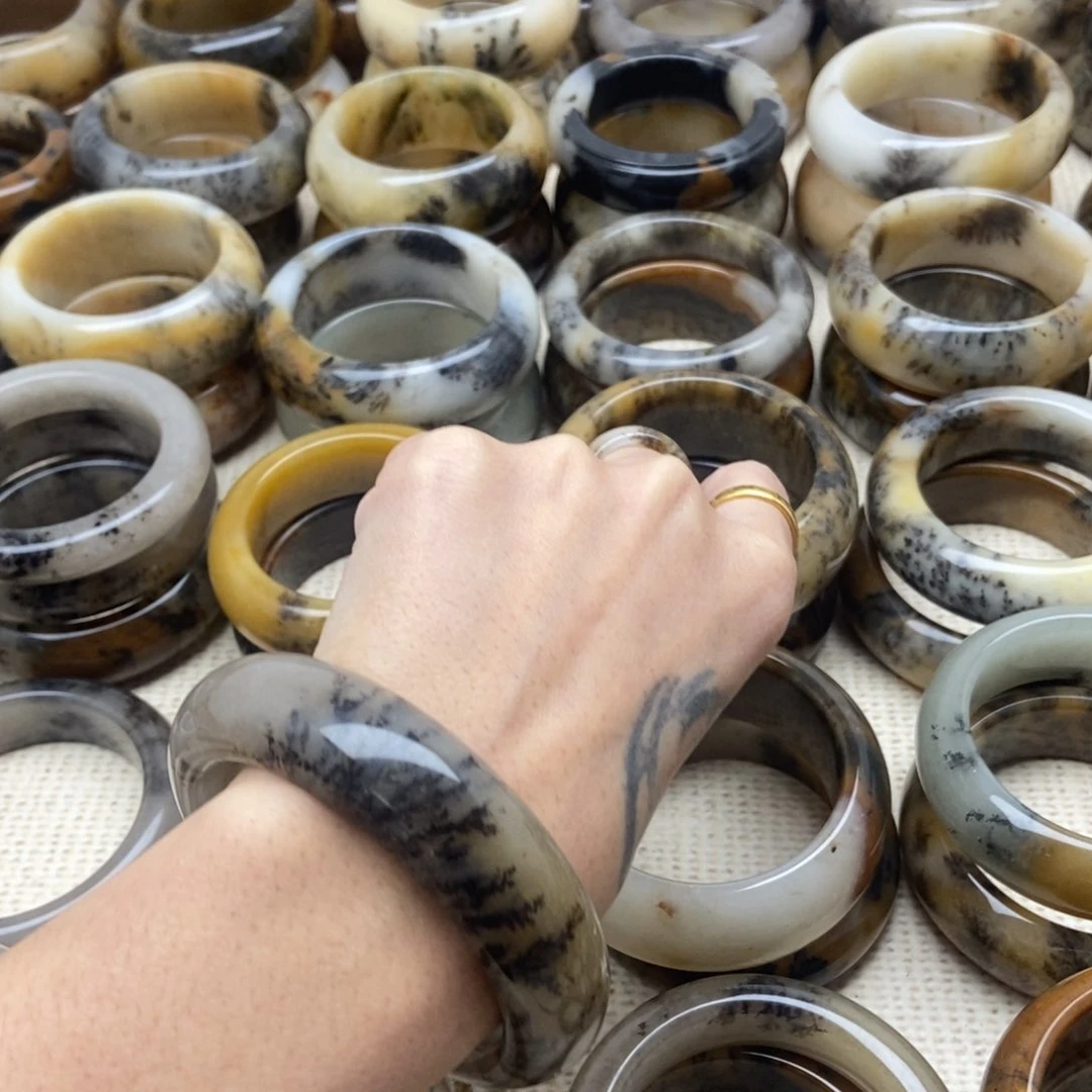 未镶嵌手镯石英质玉60加口径1280米