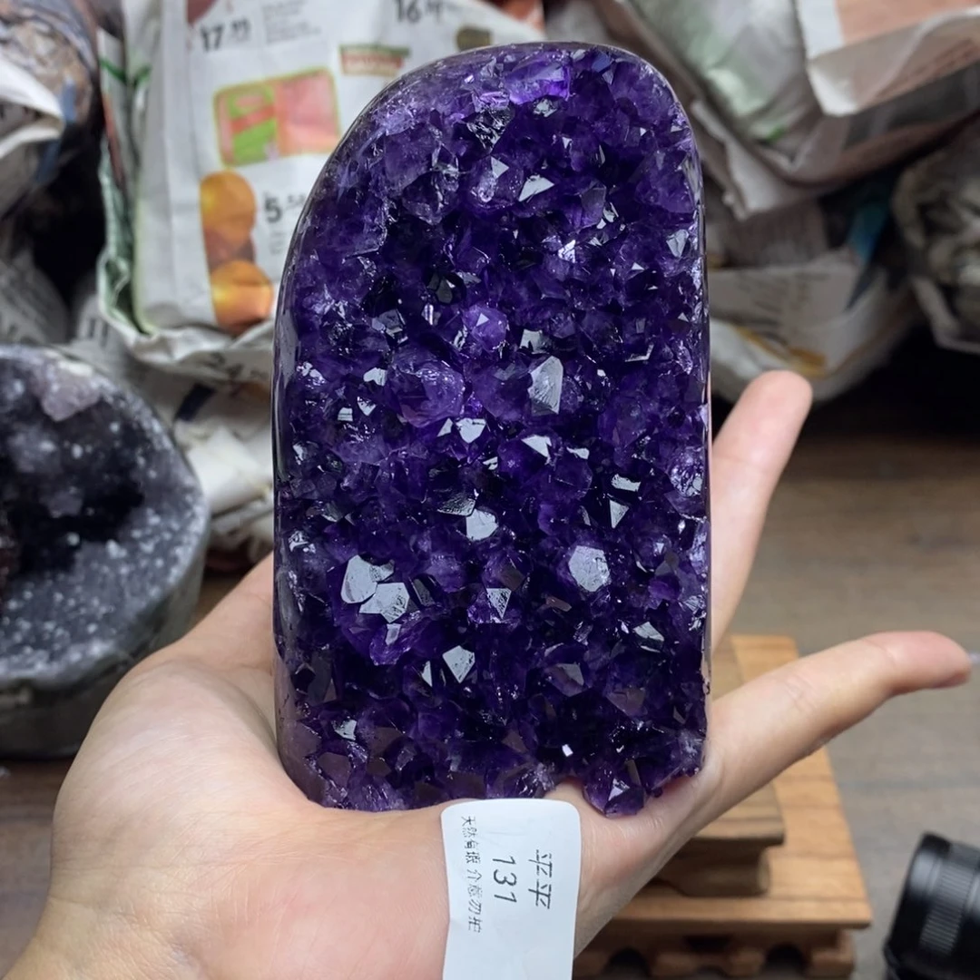 紫晶未镶嵌大型摆件（非配饰）