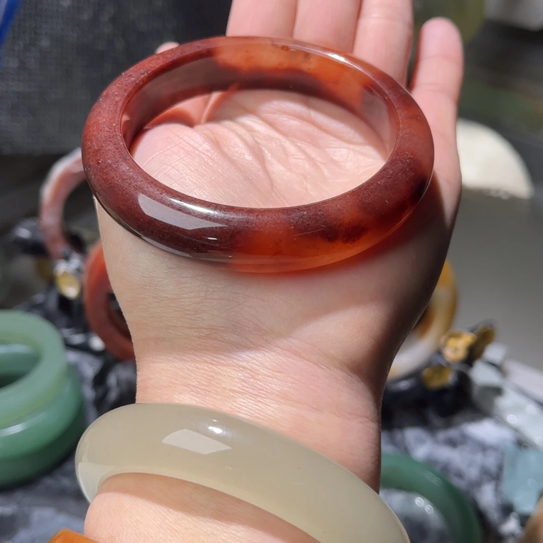 最***遇石英质玉未镶嵌手镯