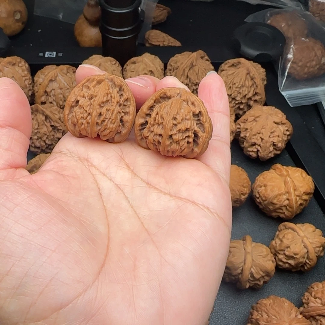 32尺南疆石小坐佛