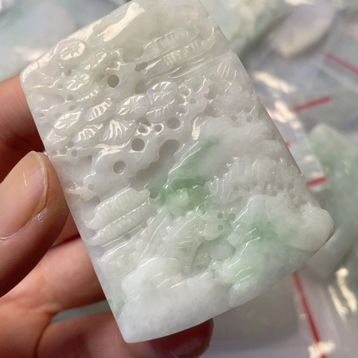 翡翠未镶嵌颈饰天然翡翠A货