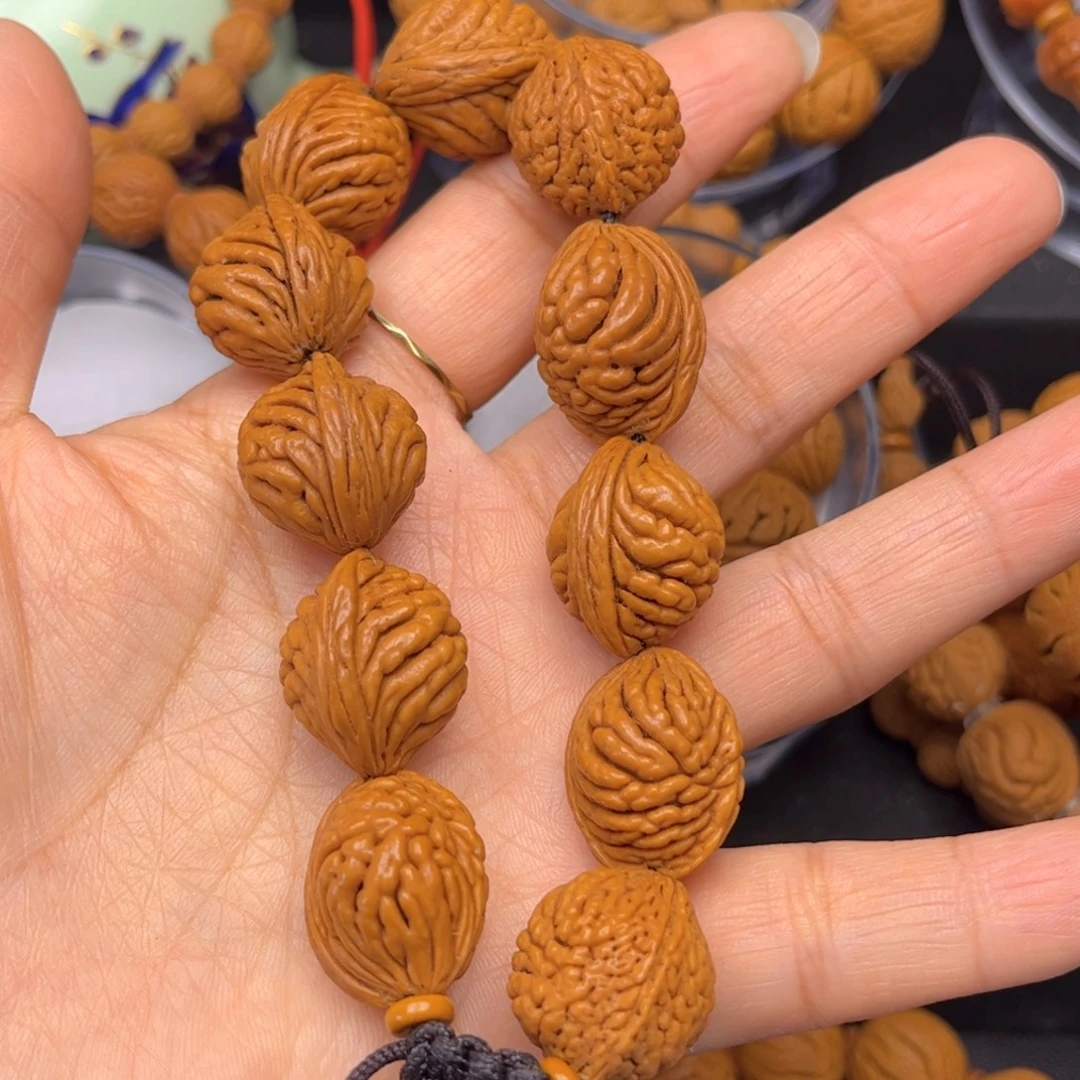 云***轻吊坠桃核龙纹桃核