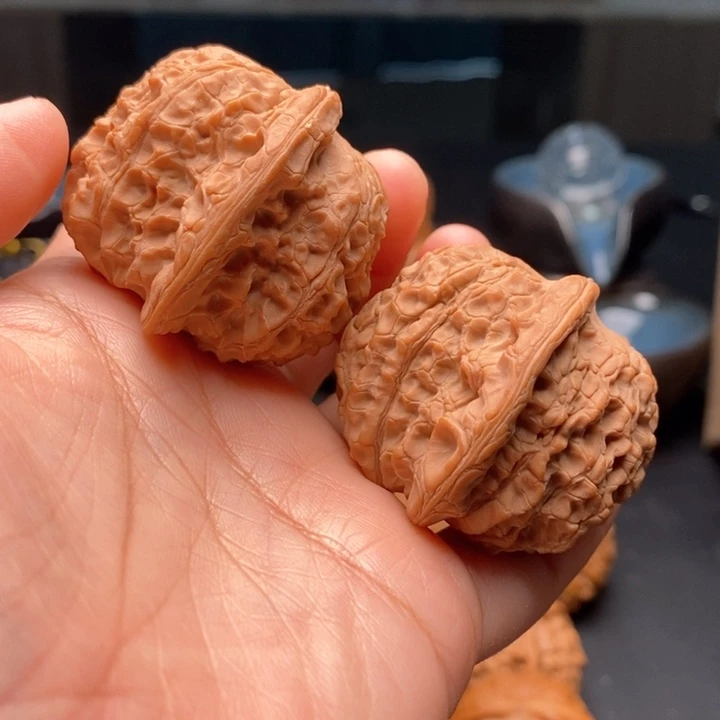 文玩核桃把件血麒麟44尺