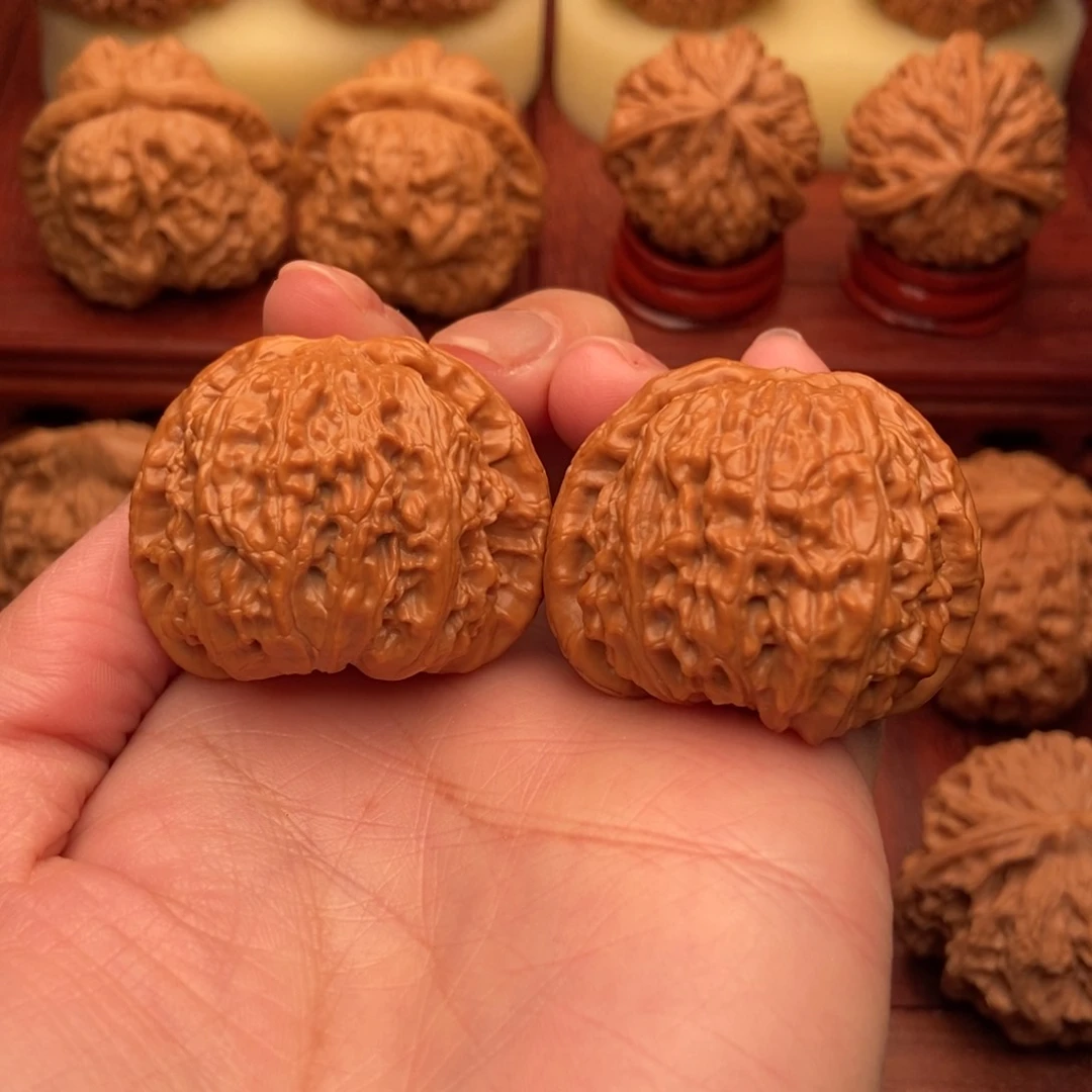 桃核把件科***郎白狮子头40.5