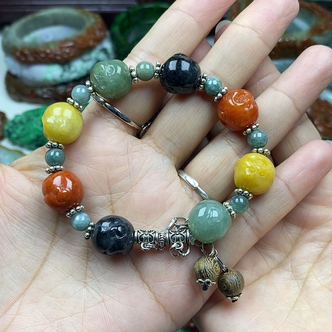 颈饰未镶嵌翡翠爱****?手串