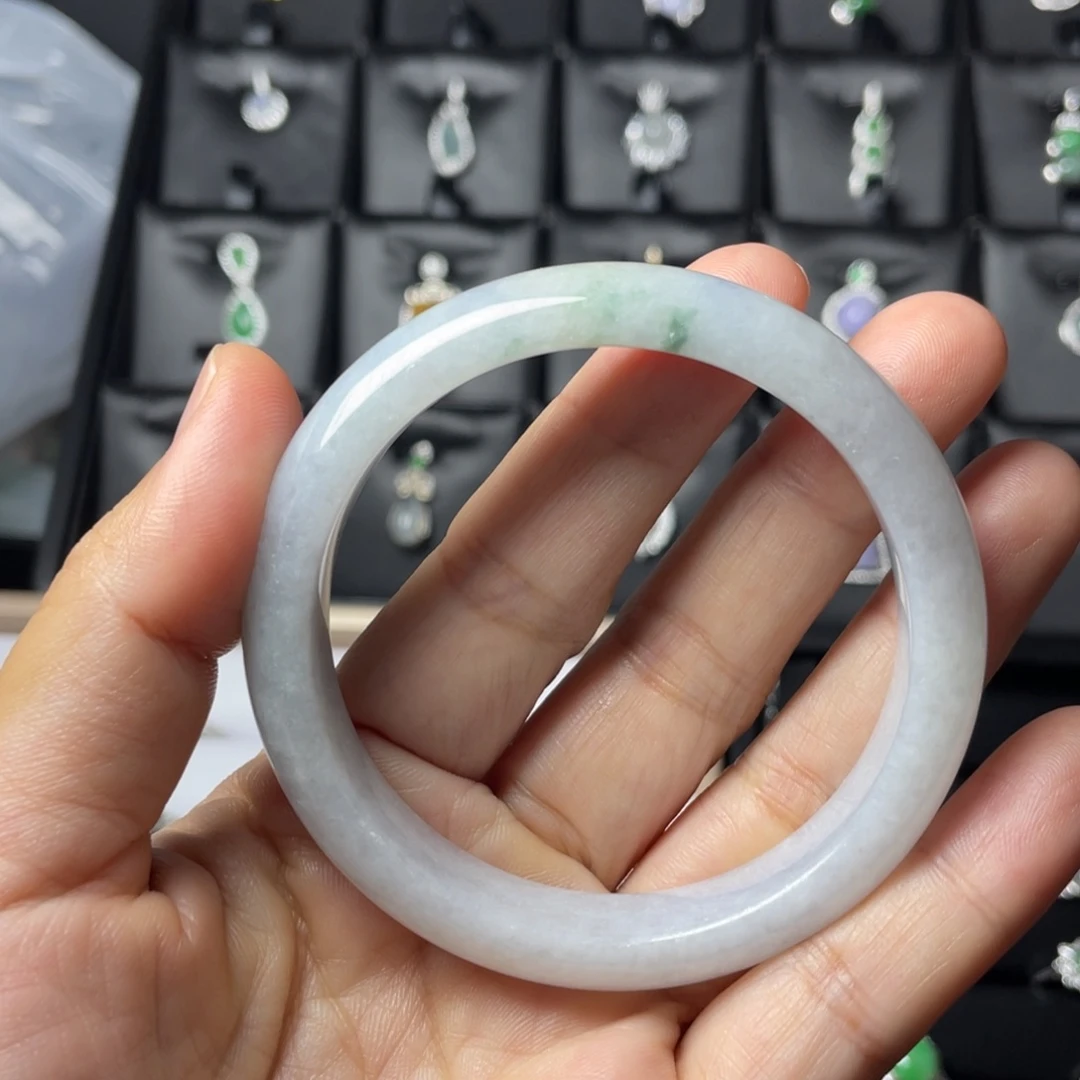 未镶嵌手镯翡翠手镯