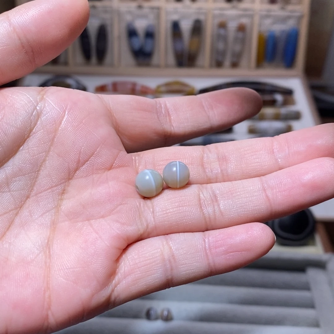 玛瑙/玉髓颈饰未镶嵌暴****?