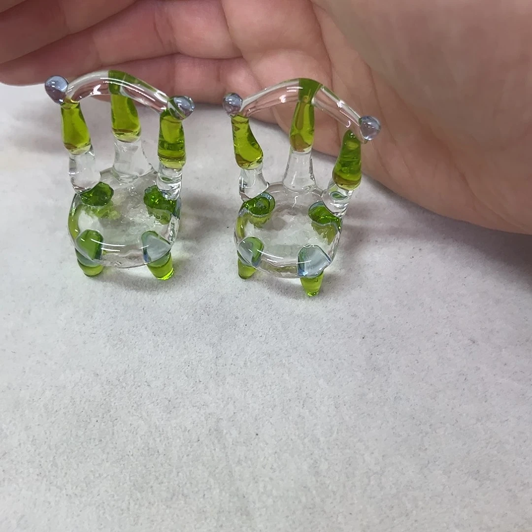 琉璃手工艺品自***。琉璃