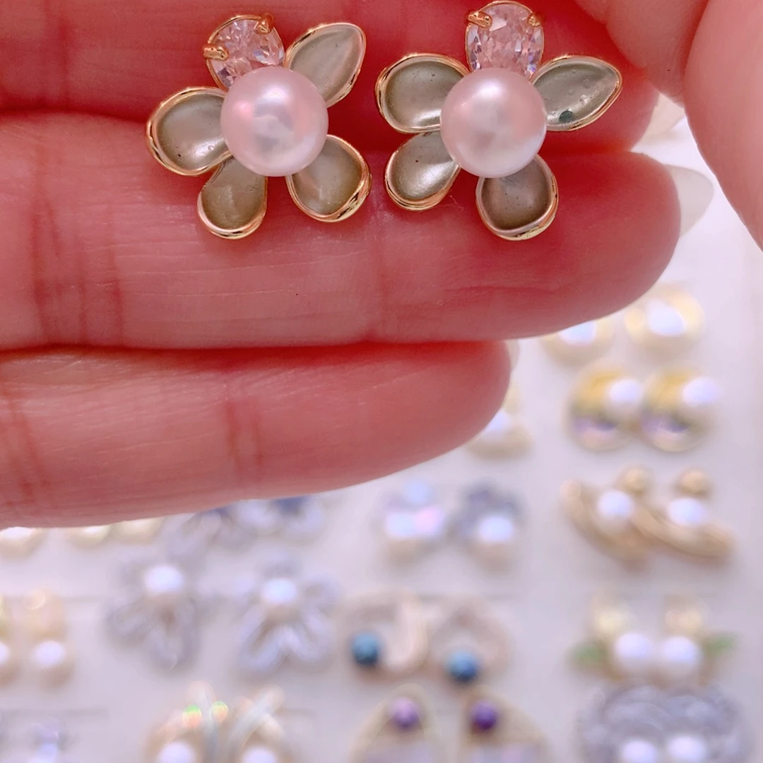 淡水珍珠合金耳饰