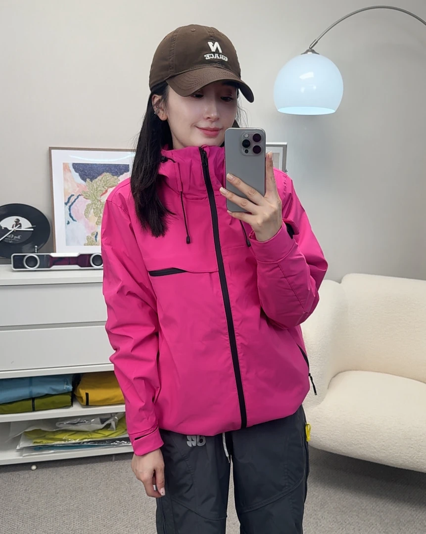 25866冬季情侣款轻量户外防风防泼水保暖三合一连帽冲锋夹克