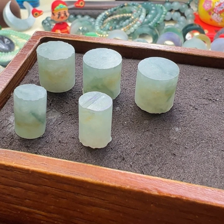 定制翡翠未镶嵌福利桶珠