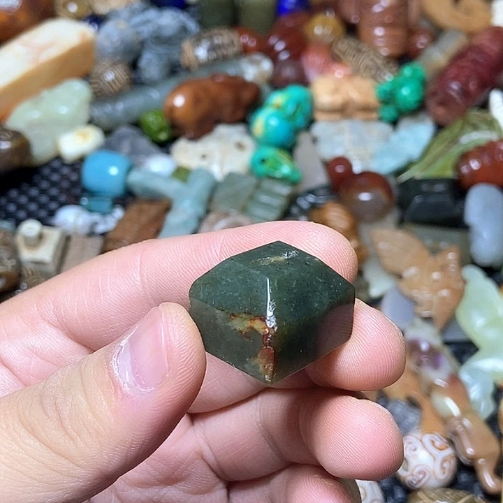 和田玉未镶嵌颈饰0107