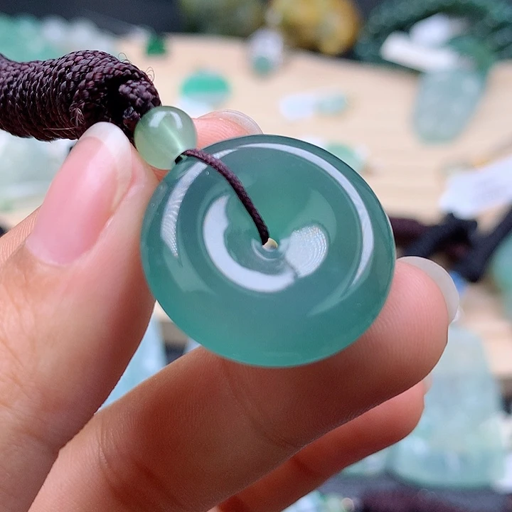 【闪购商品】翡翠颈饰未镶嵌小*翡翠吊坠