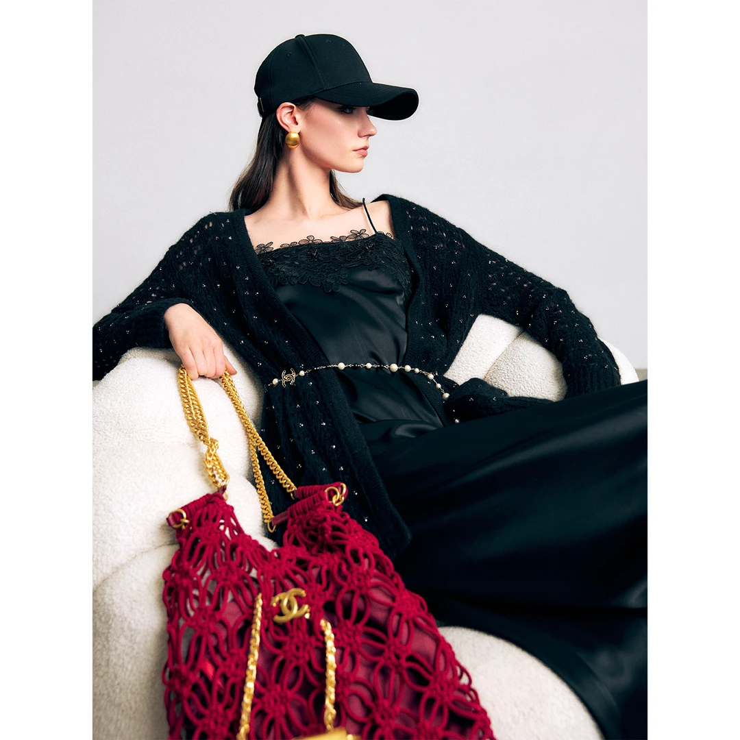 玖着“繁庭”口碑醋酸双面缎鎏光垂感爽滑蕾丝米珠吊带A摆连衣裙