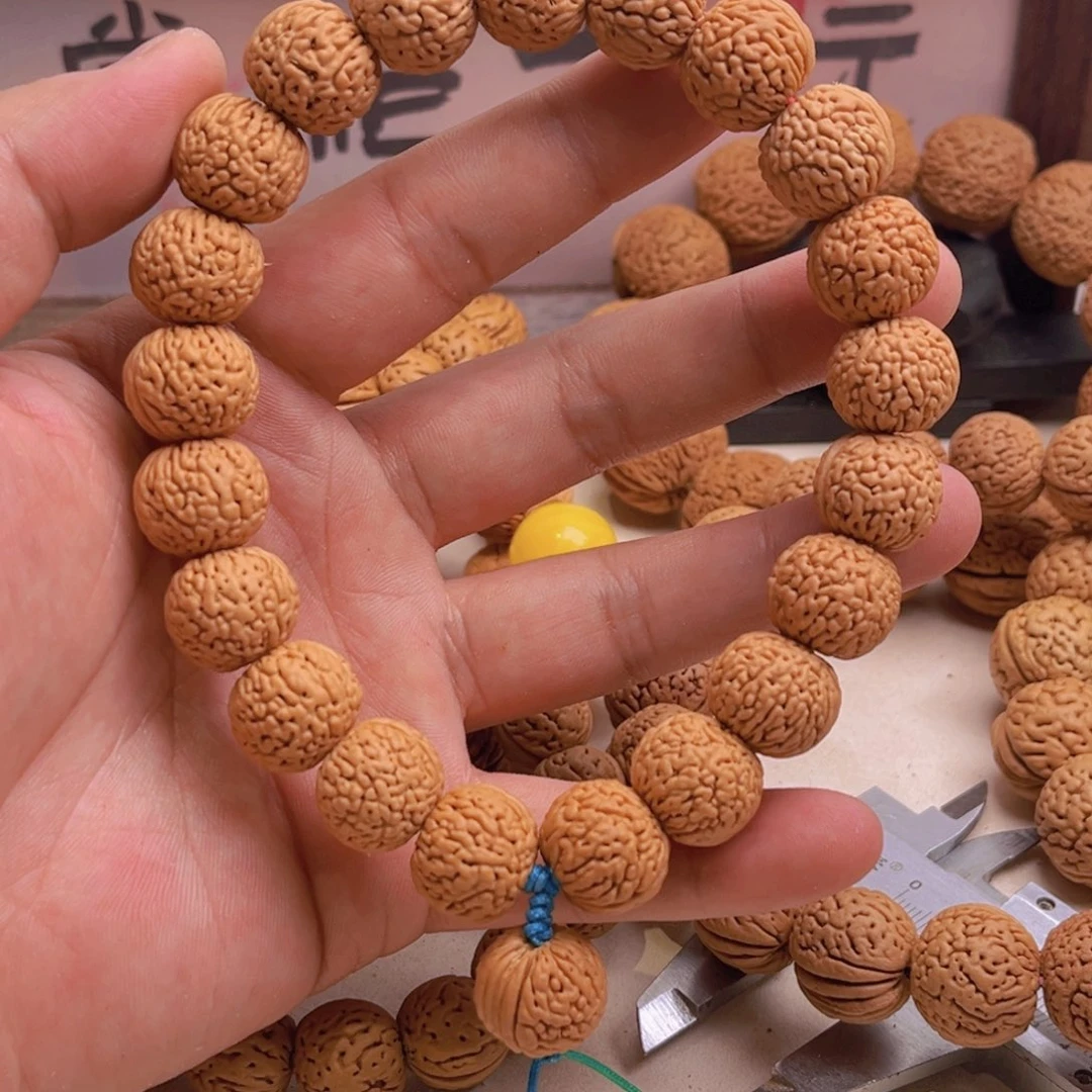 桃核吊坠彭****车桃核龙鳞苹果手持16