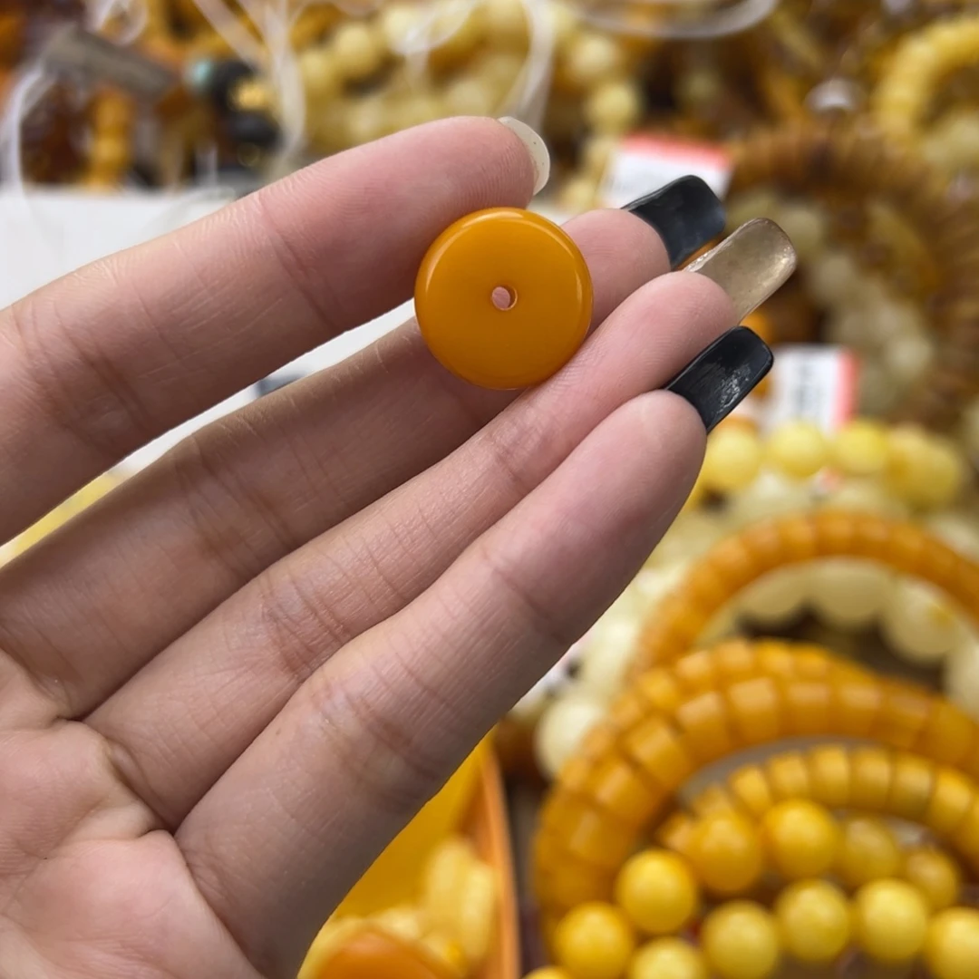琥珀珠宝奇石未镶嵌