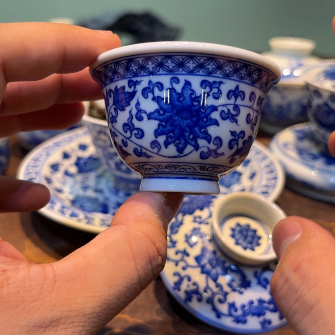 青花缠枝莲迷你压手