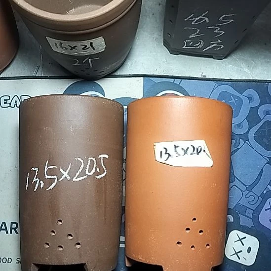 红泥紫泥大笔筒两个