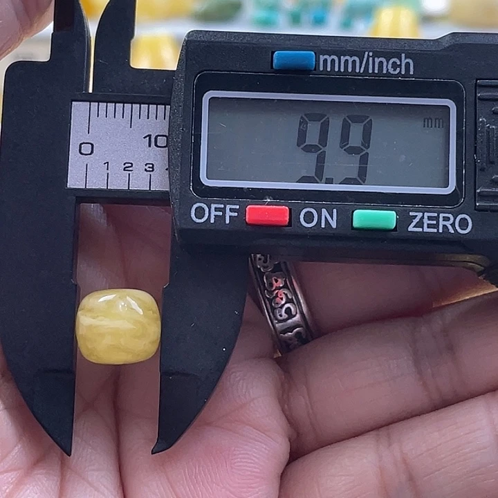 未镶嵌蜜蜡裸石55杂