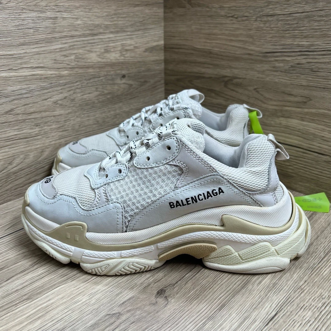 90新 Balenciaga/巴黎世家 Triple S 白色老爹鞋 39码
