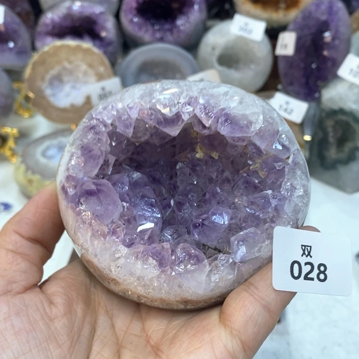 未镶嵌水晶大型摆件（非配饰）