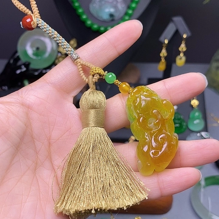 吊坠(赠链)未镶嵌翡翠