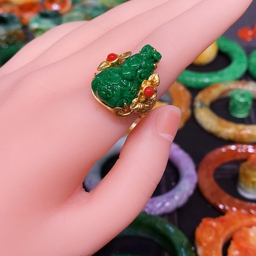 翡翠未镶嵌戒指翡翠