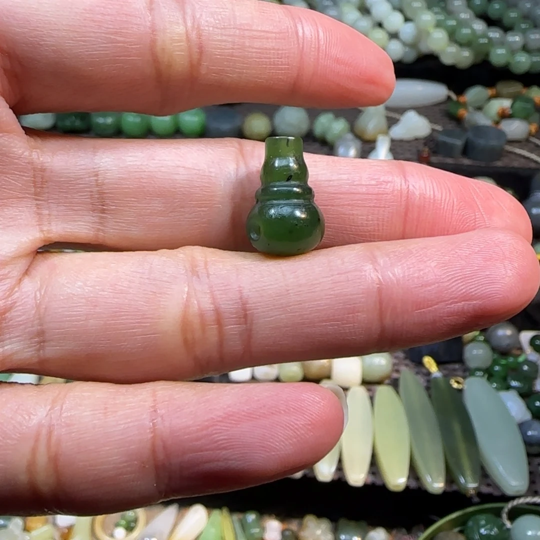 和田玉未镶嵌颈饰碧玉三通