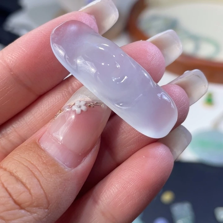 颈饰未镶嵌翡翠随行