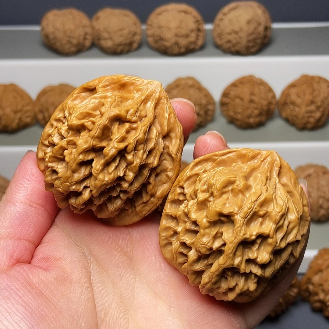 文玩核桃吊坠帝王46