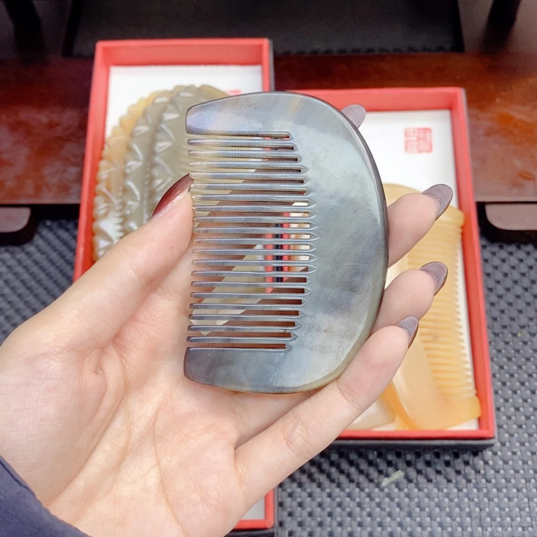 纯手工制作纯牛角梳子