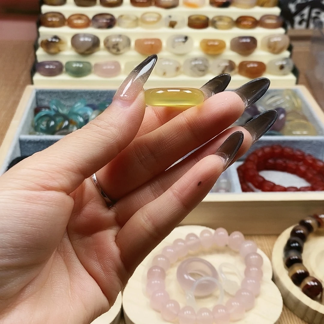 龙***康玛瑙/玉髓未镶嵌戒指