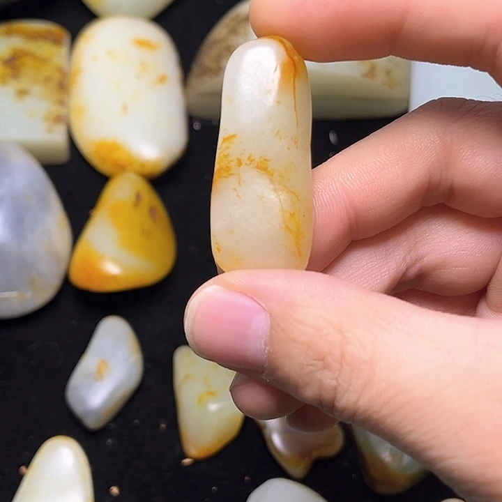 定制和田玉和田玉定制雕刻，镶嵌银未镶嵌风*