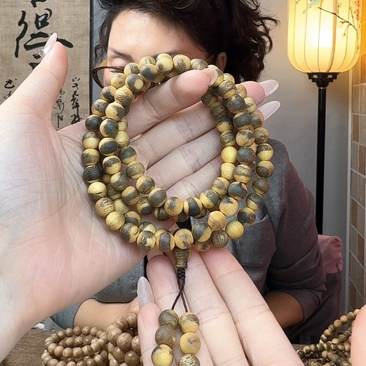 沉香手串:****=海南文昌白奇0.8*108