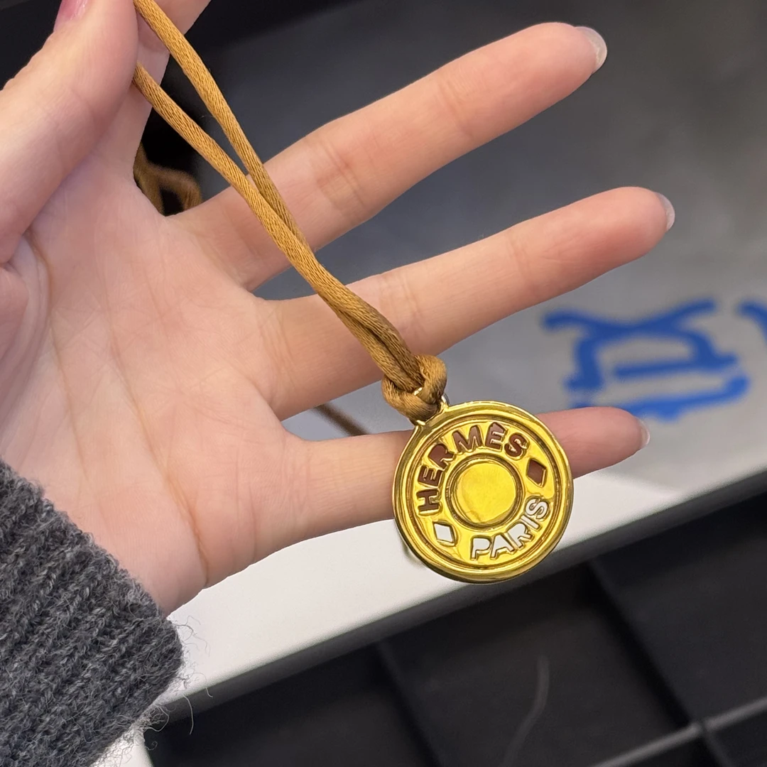 95新 Hermes/爱马仕 爱马仕镂空字母项链