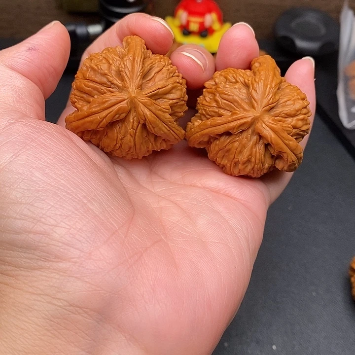 体***度把件文玩核桃白奔